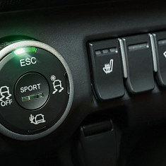 Фото LADA XRAY Cross: интерьер и экстерьер автомобиля