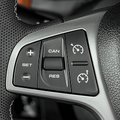 Фото LADA XRAY Cross: интерьер и экстерьер автомобиля