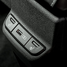 Фото LADA XRAY Cross: интерьер и экстерьер автомобиля