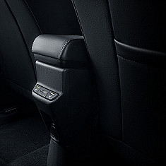 Фото LADA Largus универсал: интерьер и экстерьер автомобиля