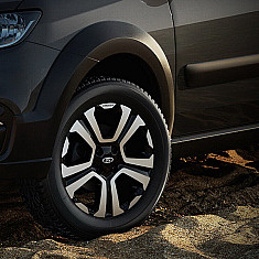 Фото LADA Largus Cross: интерьер и экстерьер автомобиля